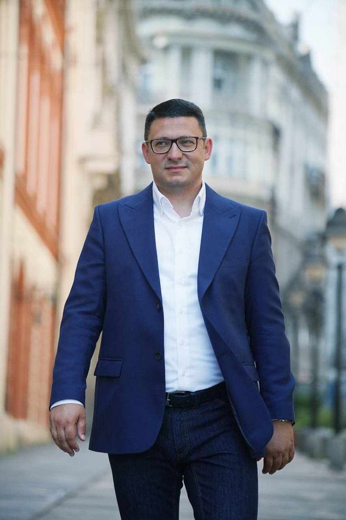 Vučević na čelu srpske vlade u najtežem trenutku za državu