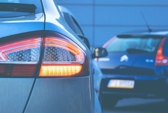 Nova pravila u EU: Nova vozila moraju imati uključena i poziciona svjetla