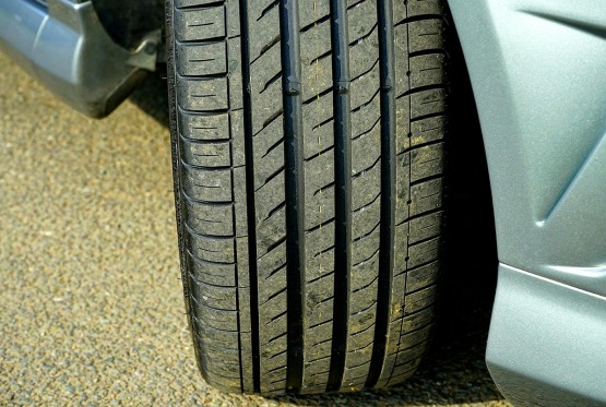 Koji je ispravan pritisak u gumama zimi za uštedu goriva i bezbjednu vožnju?