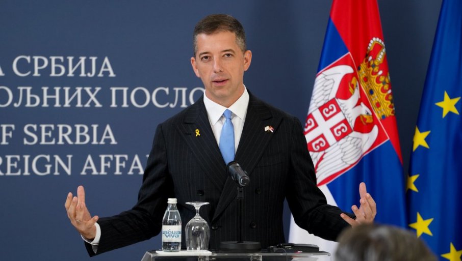 Nijedno telo nikada nije dovelo u vezu Vučića sa ratnim dešavanjima oko Sarajeva