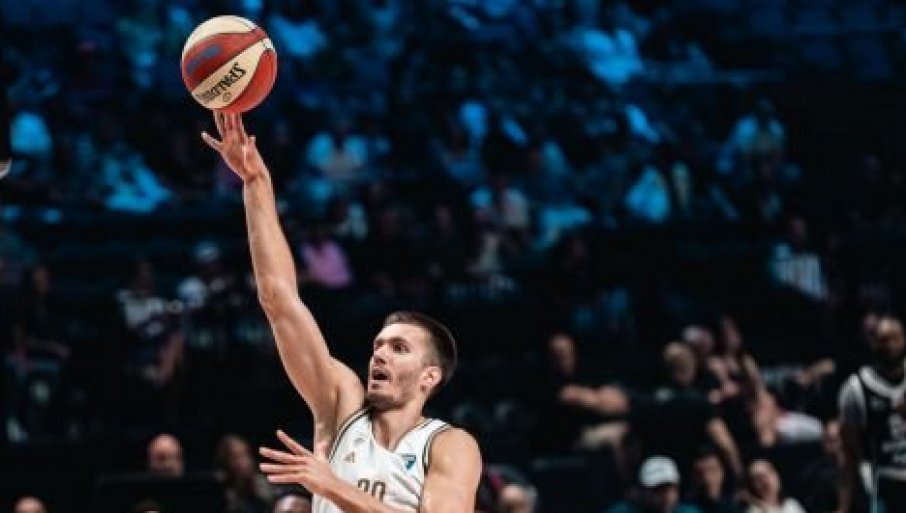 Ekipa iz Emirata nadigrala Pariz