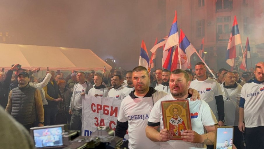 Niko ne može da nam zabrani da slavimo ono što jesmo i da poštujemo naše junake