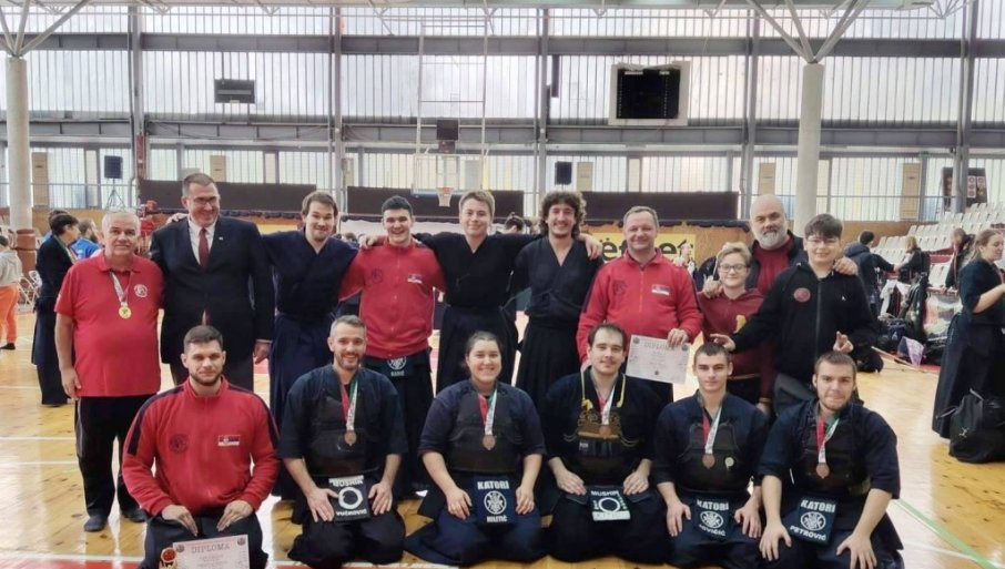 PARAĆINSKI  KENDO KLUB „KATORI“ BLISTAO U BUGARSKOJ: Izborili medalje sa međunarodnog kupa (FOTO)