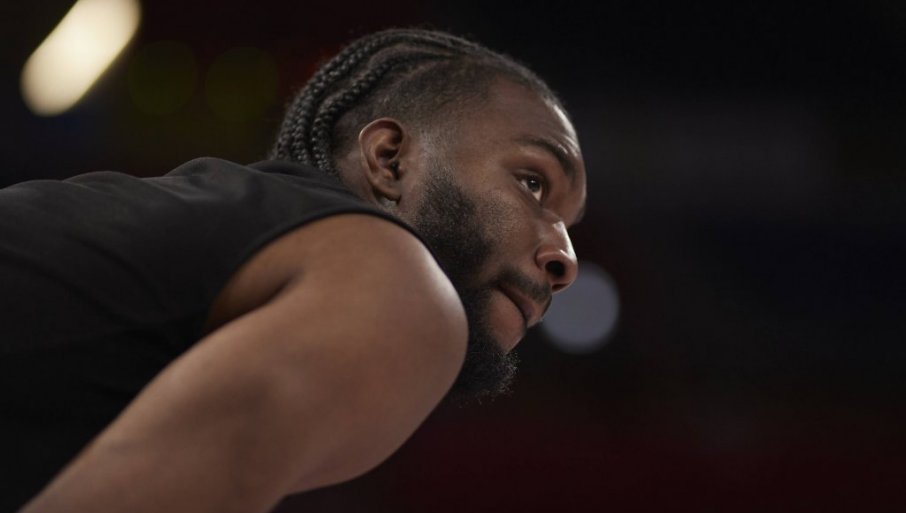 MALO DOBRIH VESTI ZA KINANA EVANSA: Košarkaš Olimpijakosa uspešno operisan