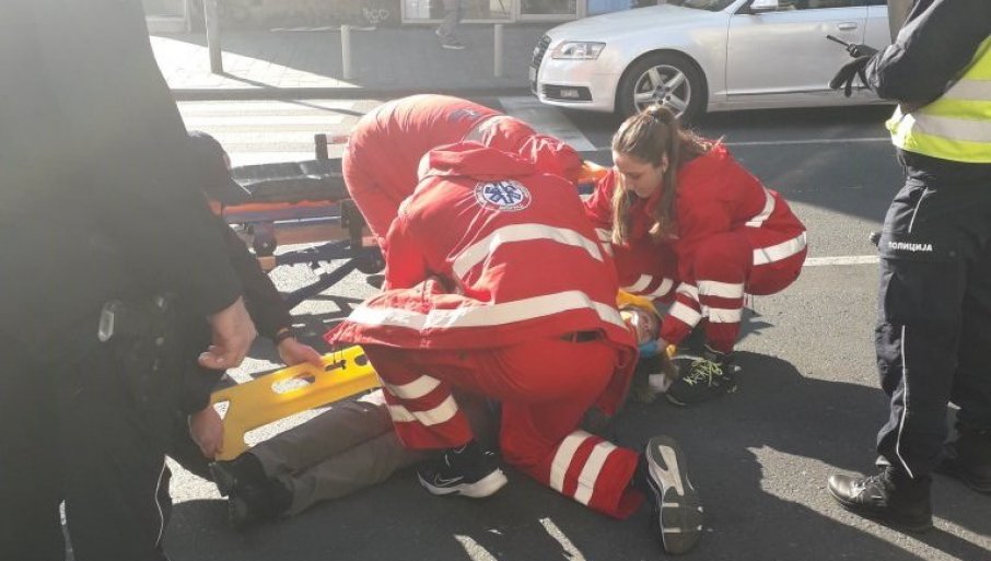 Udario dete, patika poletela uvis, a on zbrisao!