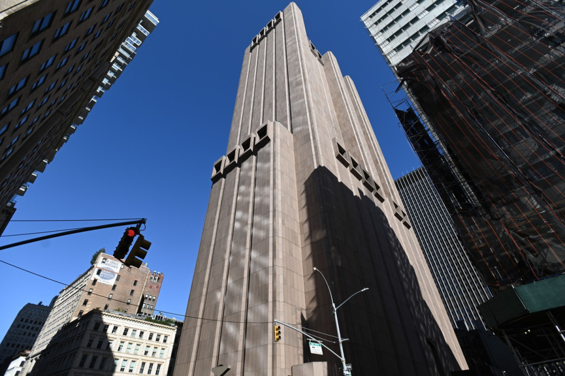 Misteriozna zgrada bez prozora u Njujorku