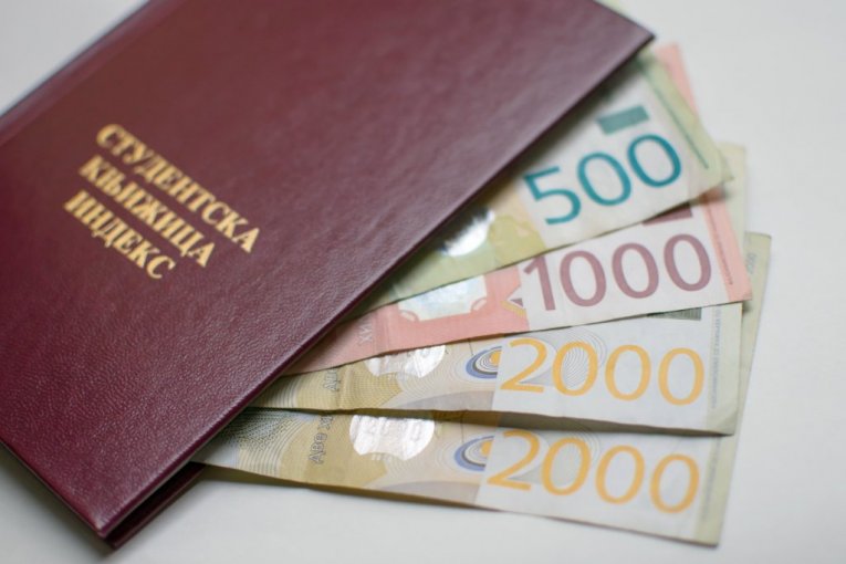 Pogledajte kome su legle pare danas, a kome će 14. novembra!