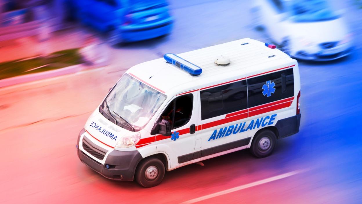 Haotična noć u Beogradu: Automobil se zakucao u kuću