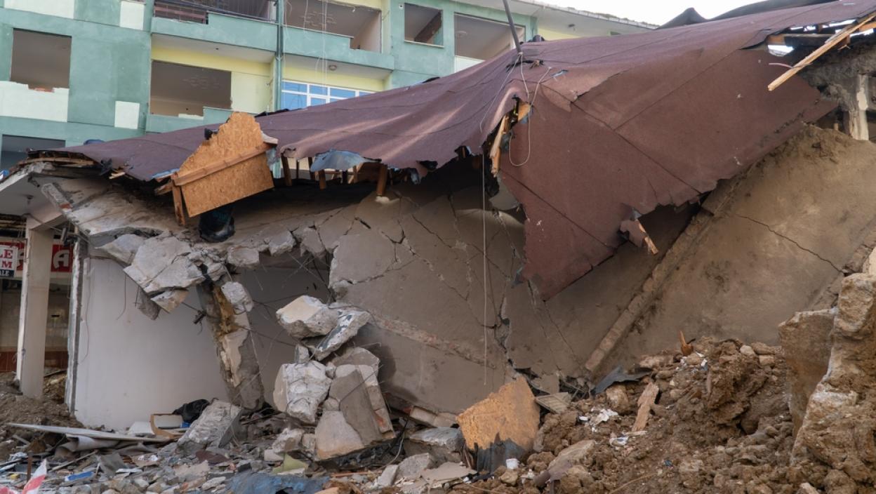 Haos u Beogradu: Srušila se kuća na Vračaru, stanari osećali jake vibracije a onda usledio horor