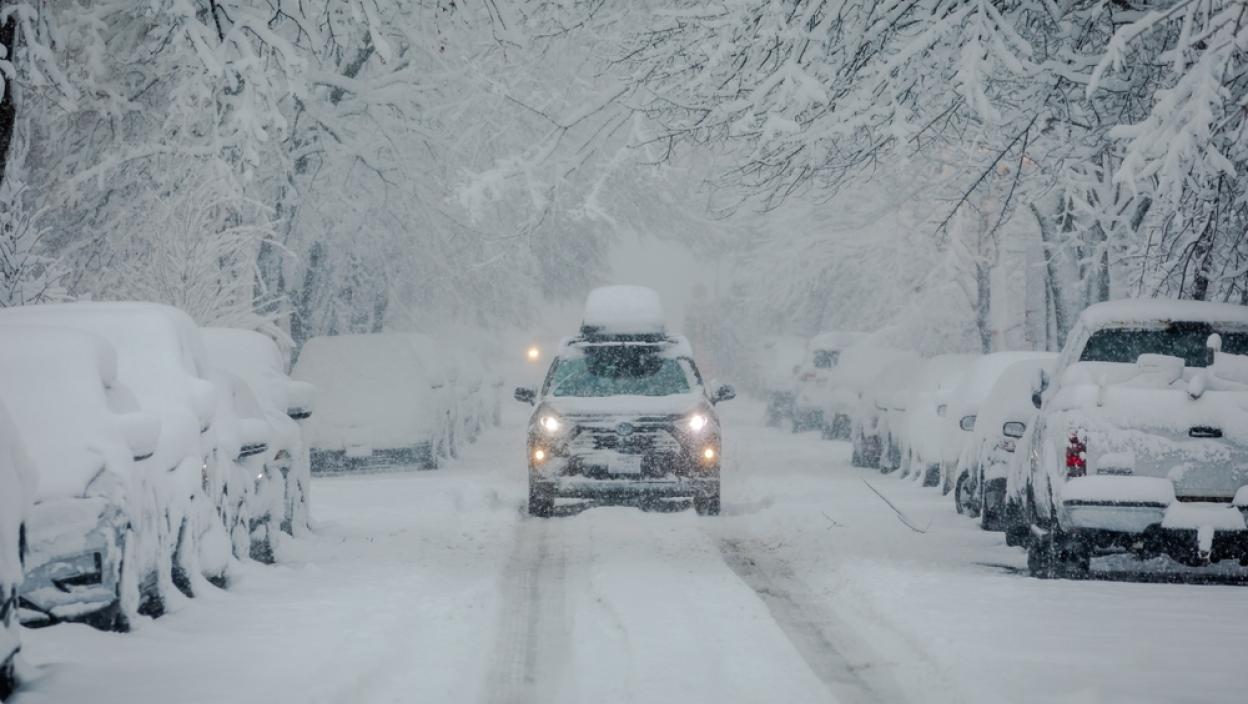 Evropa se sprema za apokalipsu vremena: Temperature padaju, sneg prekriva sve, stiže i do gradova našeg regiona