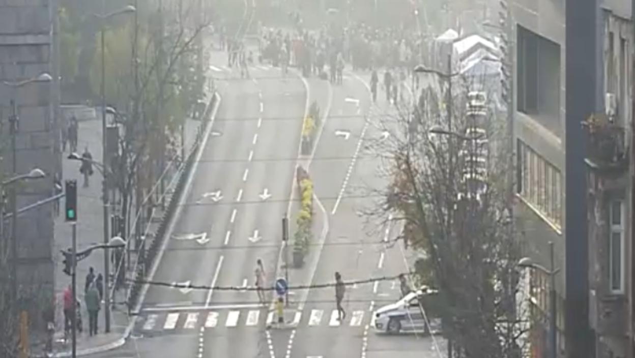 Ne idu autobusi, kilometarske kolone u ovim ulicama (FOTO)