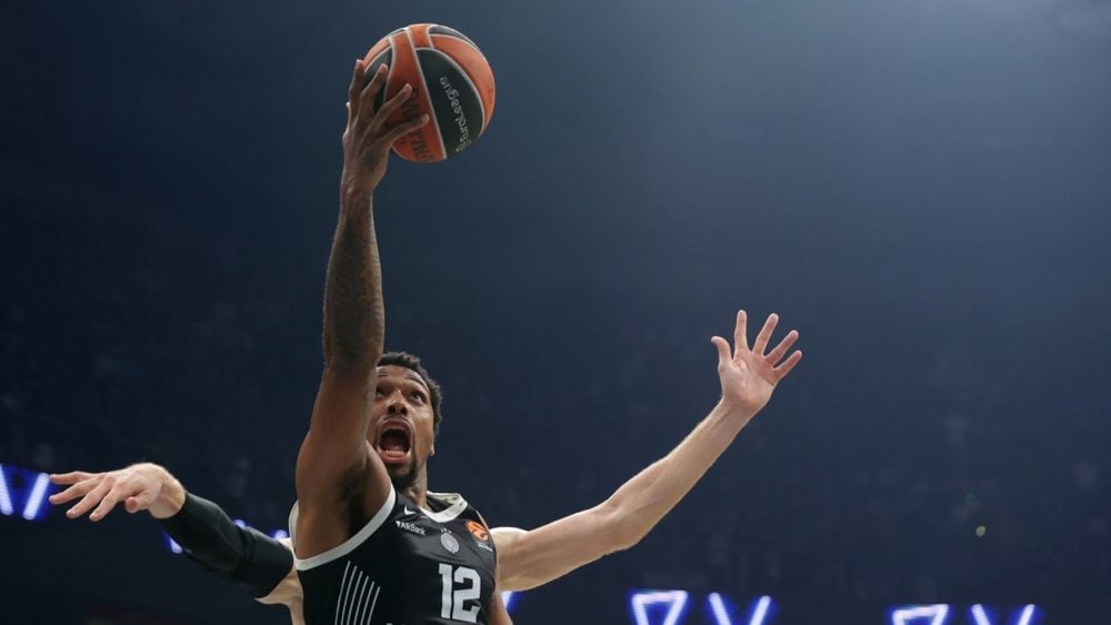 Partizan se suočava sa Olimpijakosom u teškim trenucima