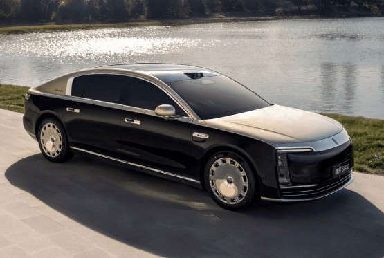 Maextro S800 nadmašio Porsche Panameru i BMW serije 7 zajedno