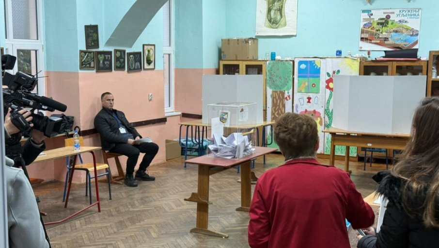 Naprednjaci dramatično uvećali prednost, blokaderi dobili 10 posto manje glasova