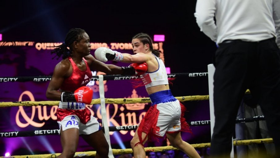 Trijumf Ćirkovićeve i njenih boks sestara u profi boks noći u Zvorniku