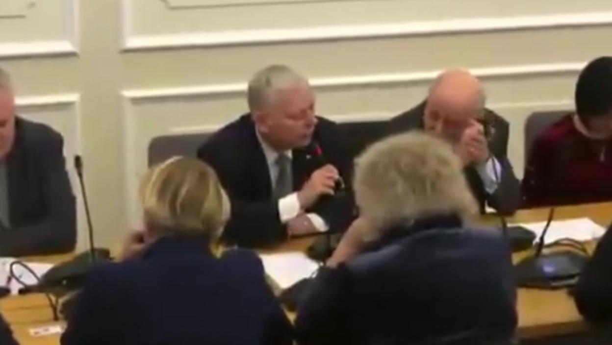 Snimak skandala kruži mrežama, pale teške reči (VIDEO)