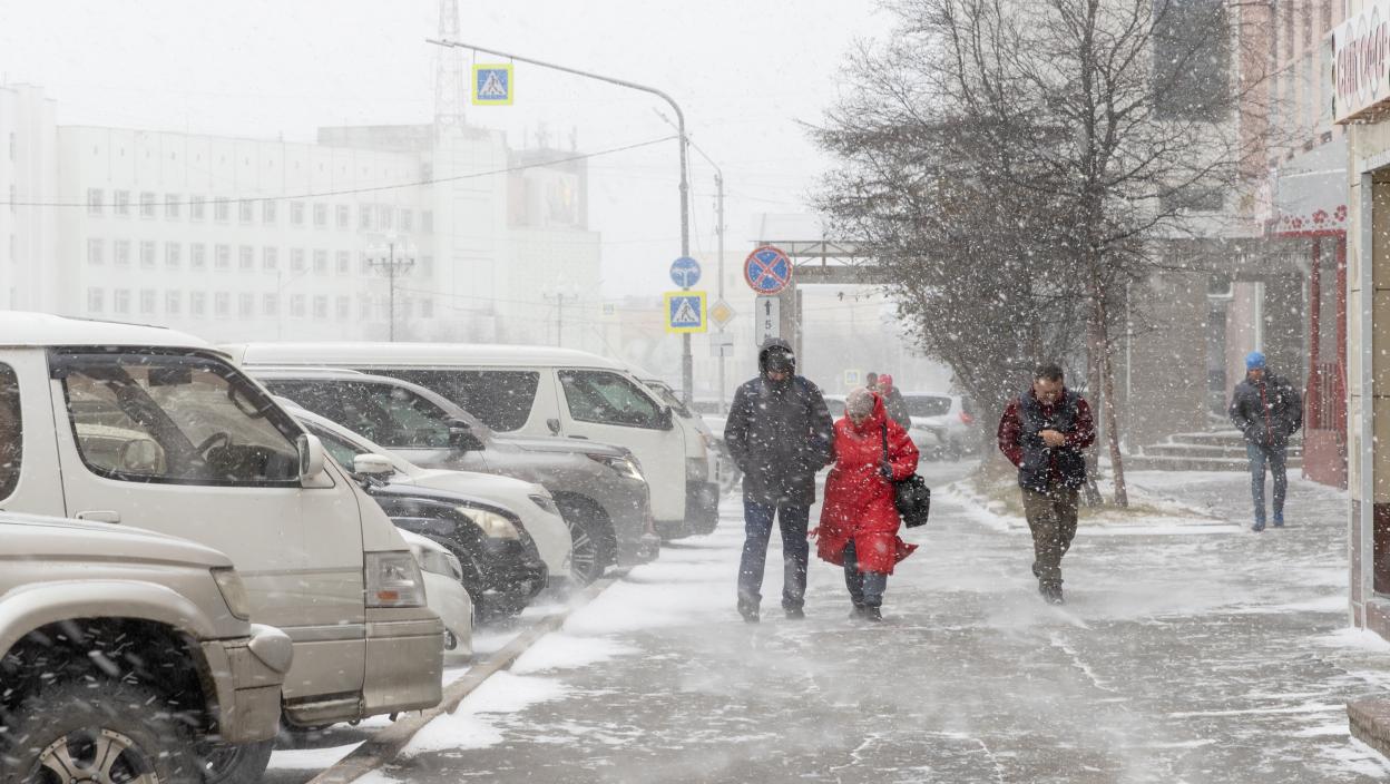 Desetine hiljada ljudi ostalo bez struje, očekuje se teška noć