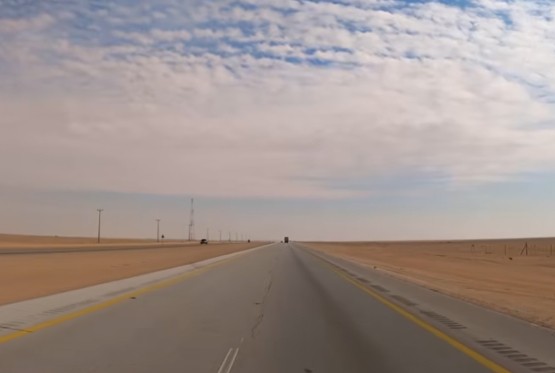 Najdosadniji put na svijetu: 256 kilometara kroz pustinju bez ijedne krivine (VIDEO)