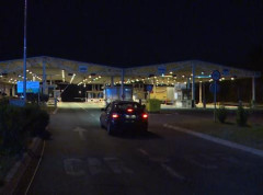 Automobili čekaju sat i po na Batrovcima na izlazu iz Srbije