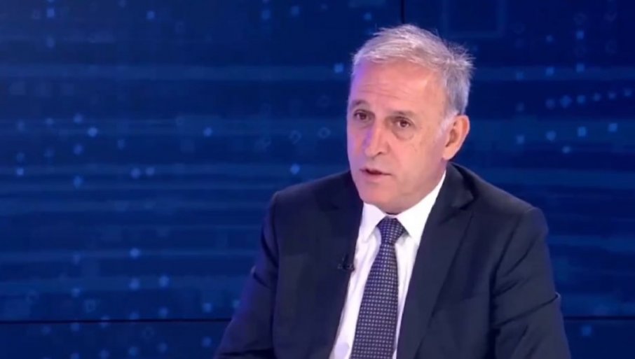 Bolji biste bili da razumete makar jednu Vučićevu reč