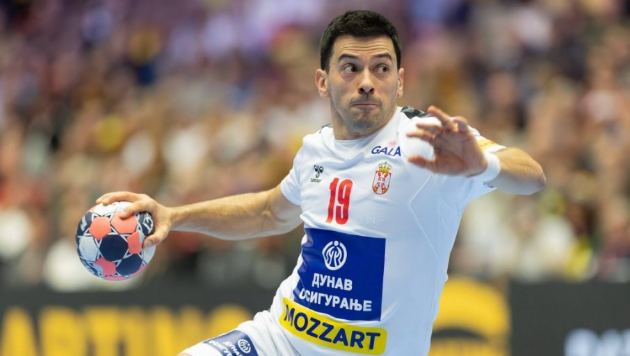 SAMO NAM JE JOŠ OVO TREBALO! Zbog poteza srpskog reprezentativca "orlovima" se smeje ceo svet