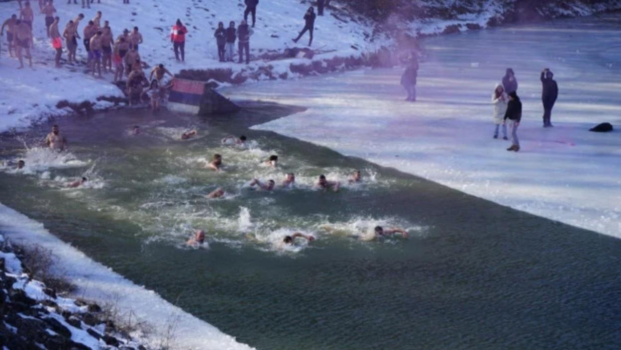 Za Časni krst plivalo se i u Voždovcu