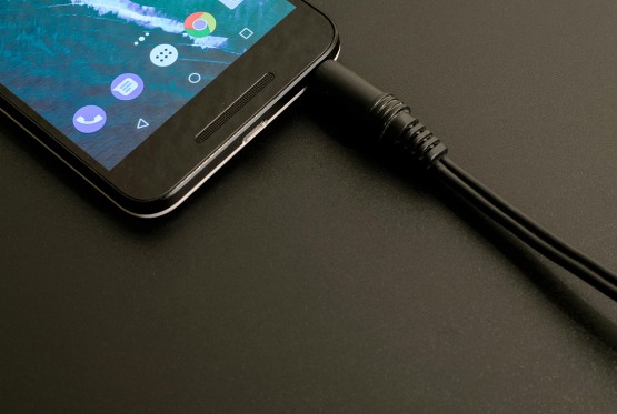 Produžite rad telefona satima: Šta zaista troši bateriju vašeg telefona?