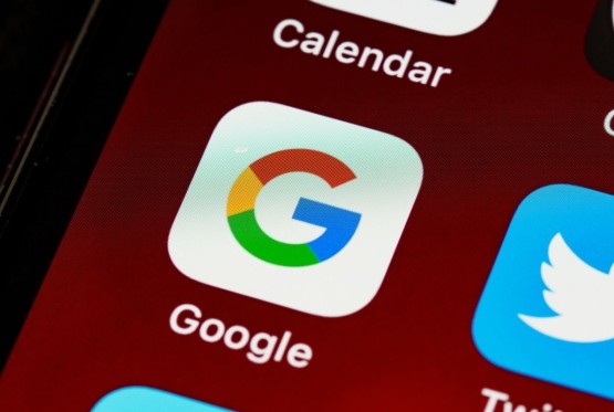 Google uklonio nevjerovatnih 160 miliona lažnih ocjena