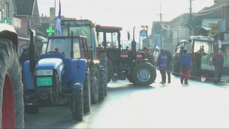 Poljoprivrednici nastavljaju proteste zbog uvoza mleka