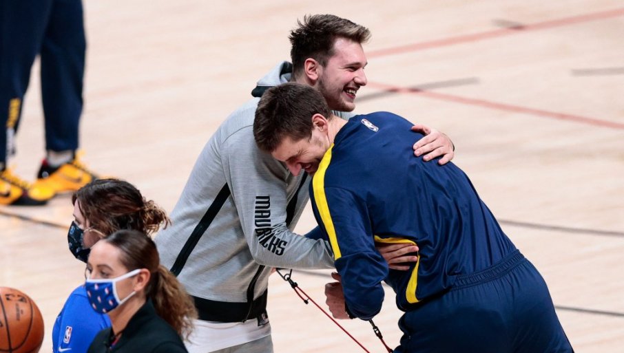 Nikola mu lupio pušku, Luka ga odmah opsovao! (VIDEO)