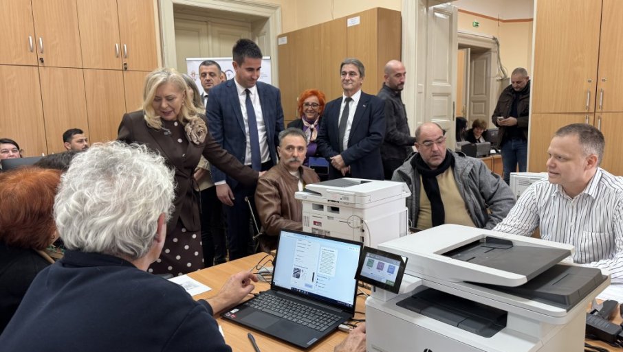 „STIGLO 2,4 MILIONA PRIJAVA ZA UPIS BESPRAVNIH OBJEKATA“ Sofronijević: Rok ističe u ponoć