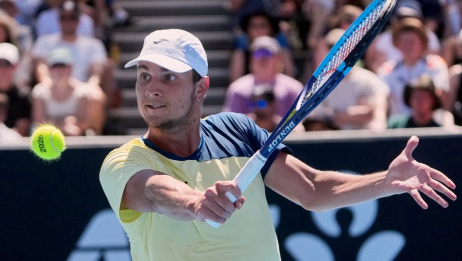 Miomir Kecmanović moćno krenuo u odbranu titule