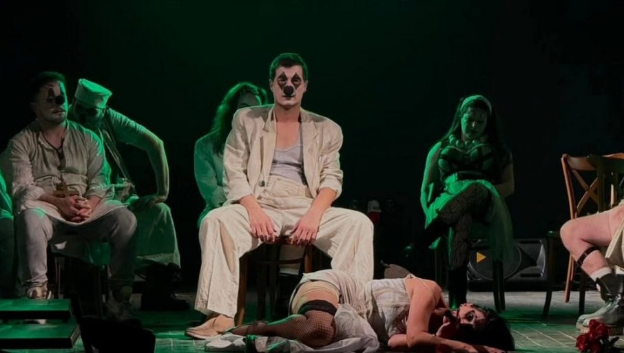 Veliko interesovanje publike u Vranju za predstavu na maloj sceni