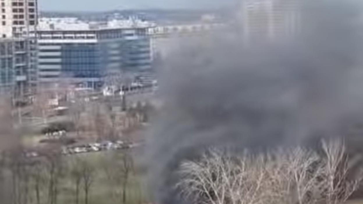 Gusti crni dim kod TC "Ušće" zabrinuo Beograđane: Evo o čemu je reč (VIDEO)