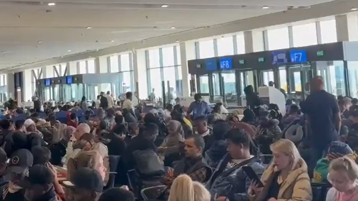 Srbi u grotlu brutalnog napada Irana na Dubai: Rakete nadleću, spremni za evakuaciju