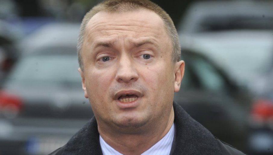 Krije se iza “studentskih“ lista iz Kule i iz senke pokušava da se domogne vlasti