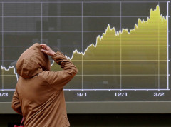 Tokio: Smanjena vrednost akcija na azijskim berzama, cena nafte pala na 111,25 dolara