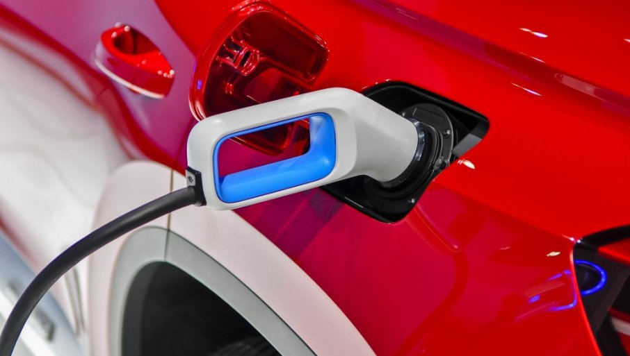 Počelo prijavljivanje za kupovinu električnih vozila preko portala eUprava