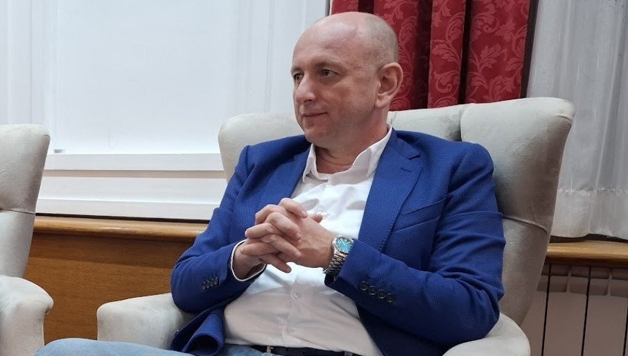 Ako bih trebao da biram da budem prijatelj Aleksandra Vučića ili pudlica Andreja Plenkovića kao Vi, biram Vučića