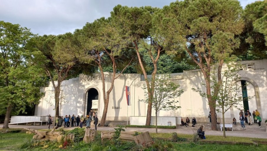 Izbio požar tokom radova na krovu vrednog zdanja u venecijanskim Đardinima