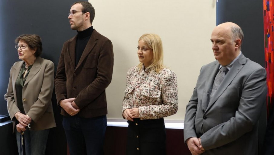 Održana izložba „U slavu ćirilice“