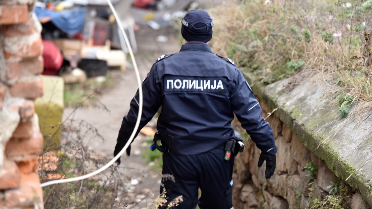 Haos u Prokuplju: Pretučen profesor u penziji