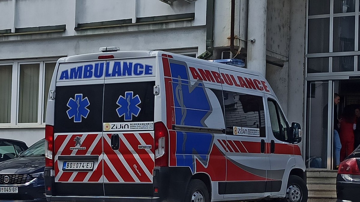 Saobraćajna nezgoda kod Zemun para: Trudnica lakše povređena i prevezena u bolnicu