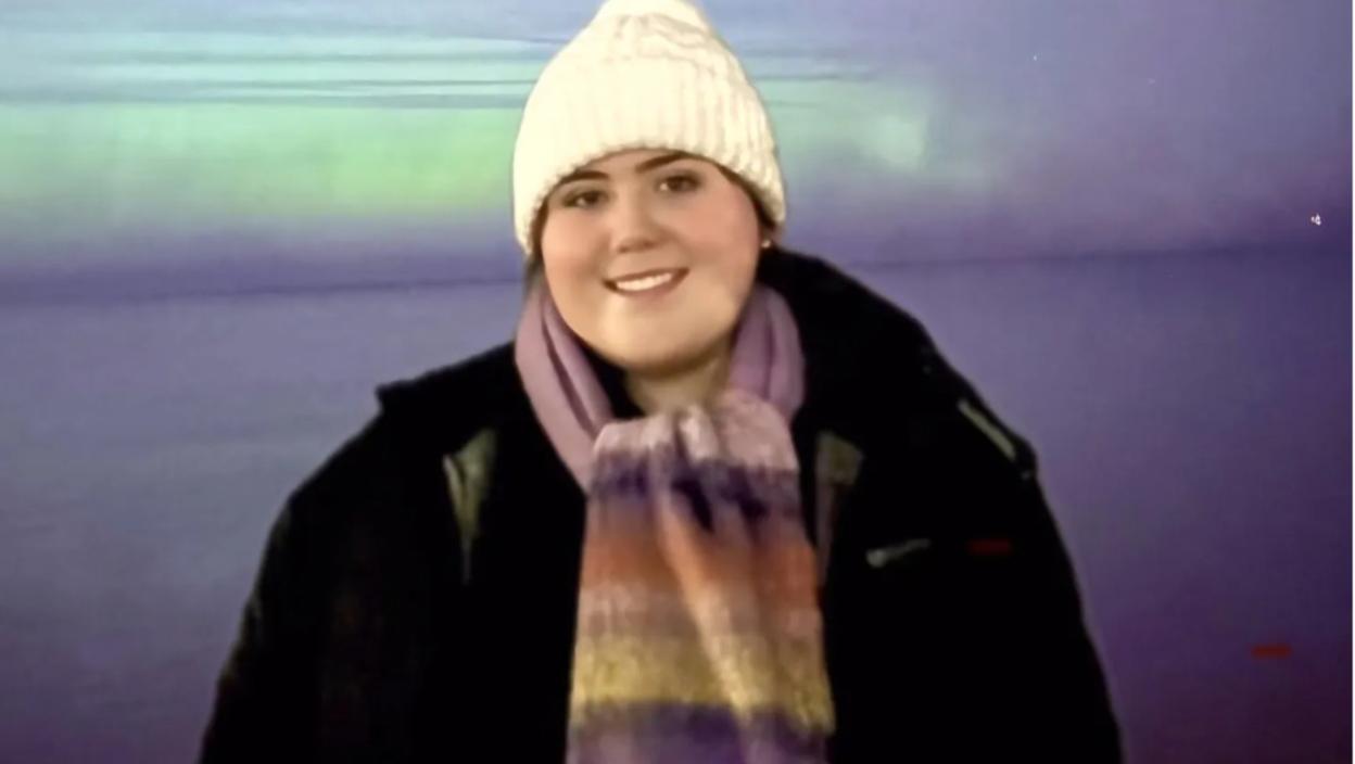 STUDENTKINJA UPUCANA U GLAVU NASRED ULICE! Šetala je sa prijateljima kada je mladić prišao i krenuo da maše oružjem: Ubrzo je bila MRTVA