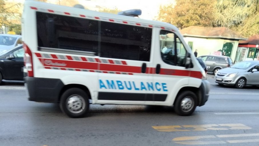 NESREĆA NA SAVI: Prevrnuo se čavam sa ocem i sinom