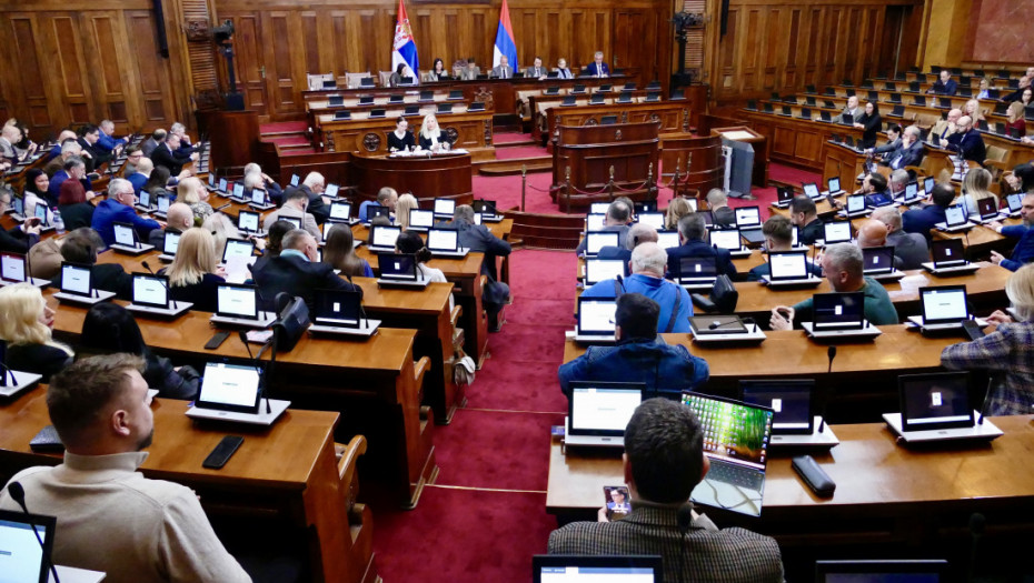 Skupština Srbije nastavlja sednicu