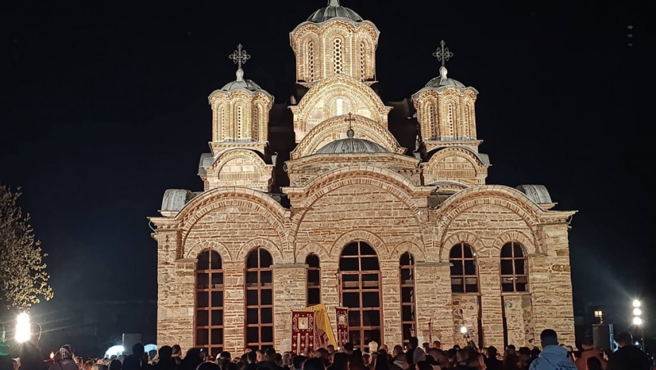 Ponoćna liturgija u manastiru Gračanica na Kosovu i Metohiji