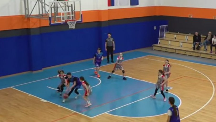 KAKO JE OVO MOGUĆE!? Postigli 48 poena za četvrtinu, a to čak nije najluđe, ovo se ne pamti (VIDEO)