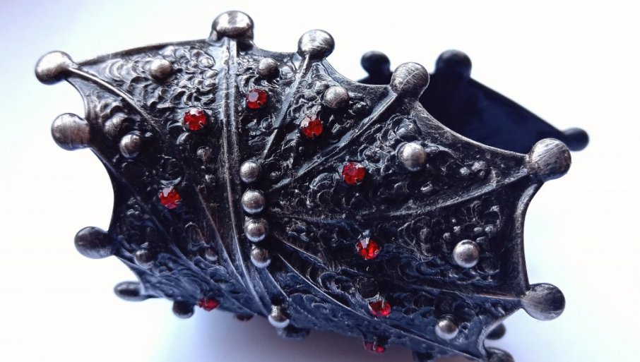 Nova kolekcija primenjene umetnosti Marija Miloradović -Zei u Galeriji „Singidunum“