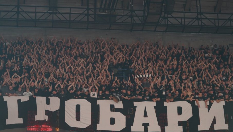 As Partizana otkrio sve! Karlik pokušava da me nagovori da ostanem, ali…